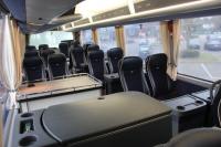 Ist der Mannschaftsbus nicht im Dienst des SV 98 unterwegs, kann der Reisebus für Vereinsfahrten, Tagestouren oder Auslandsreisen nicht nur von Fans gemietet werden.